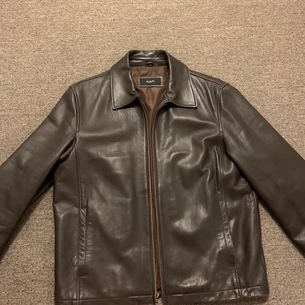 Men’s M brown leather jacket